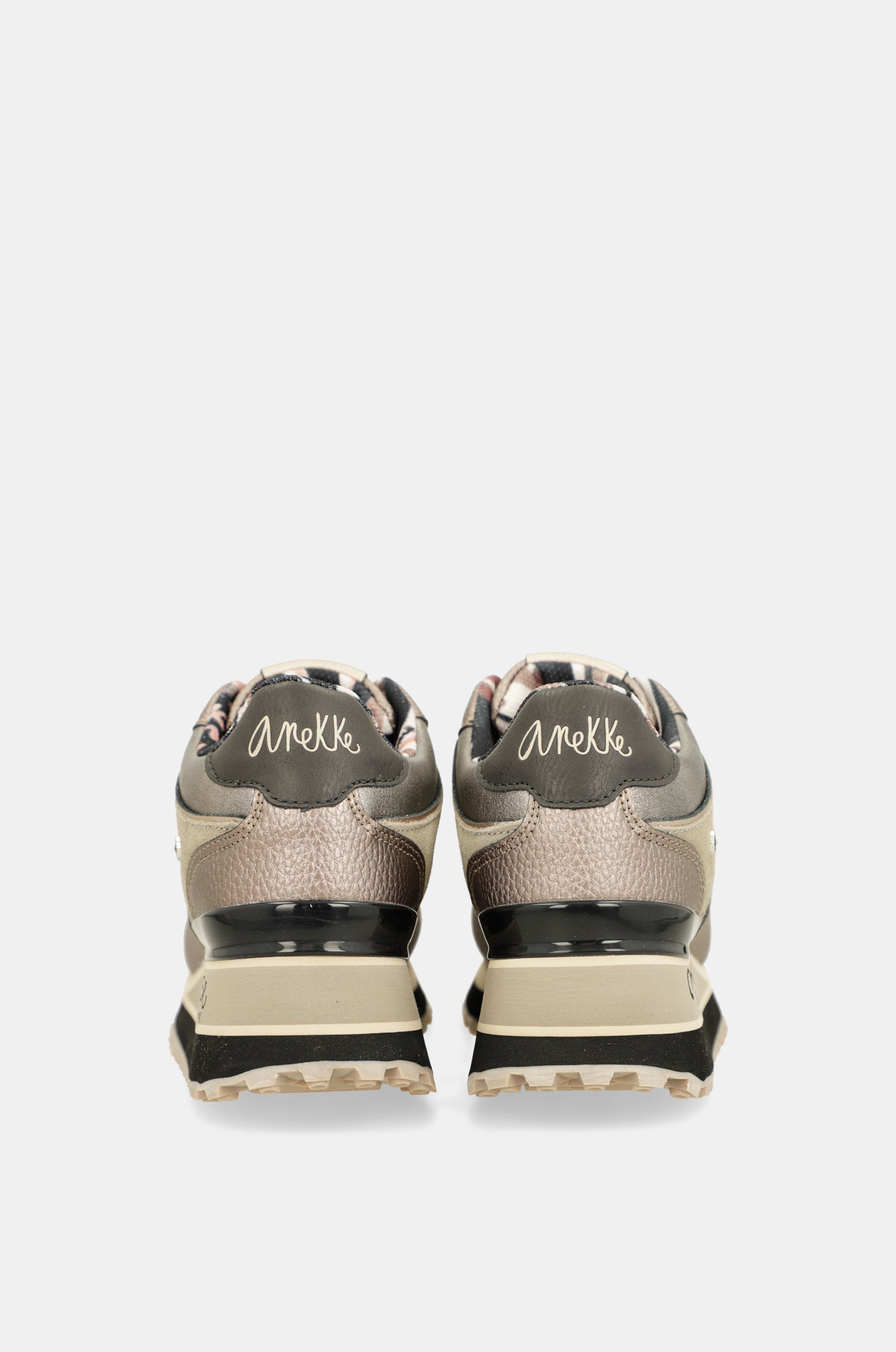 Scarpe sportive piattaforma metallico