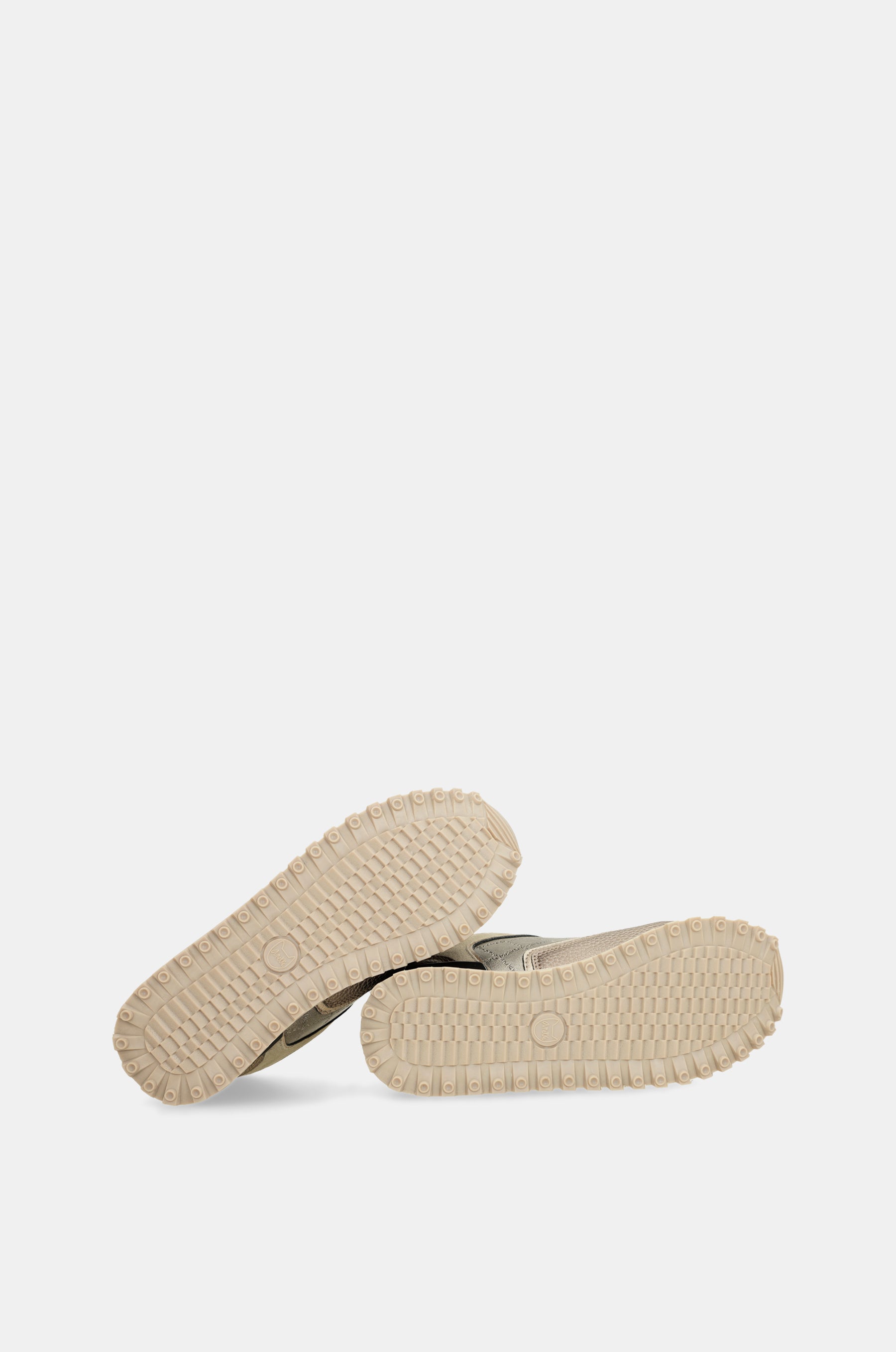 Scarpe sportive piattaforma metallico