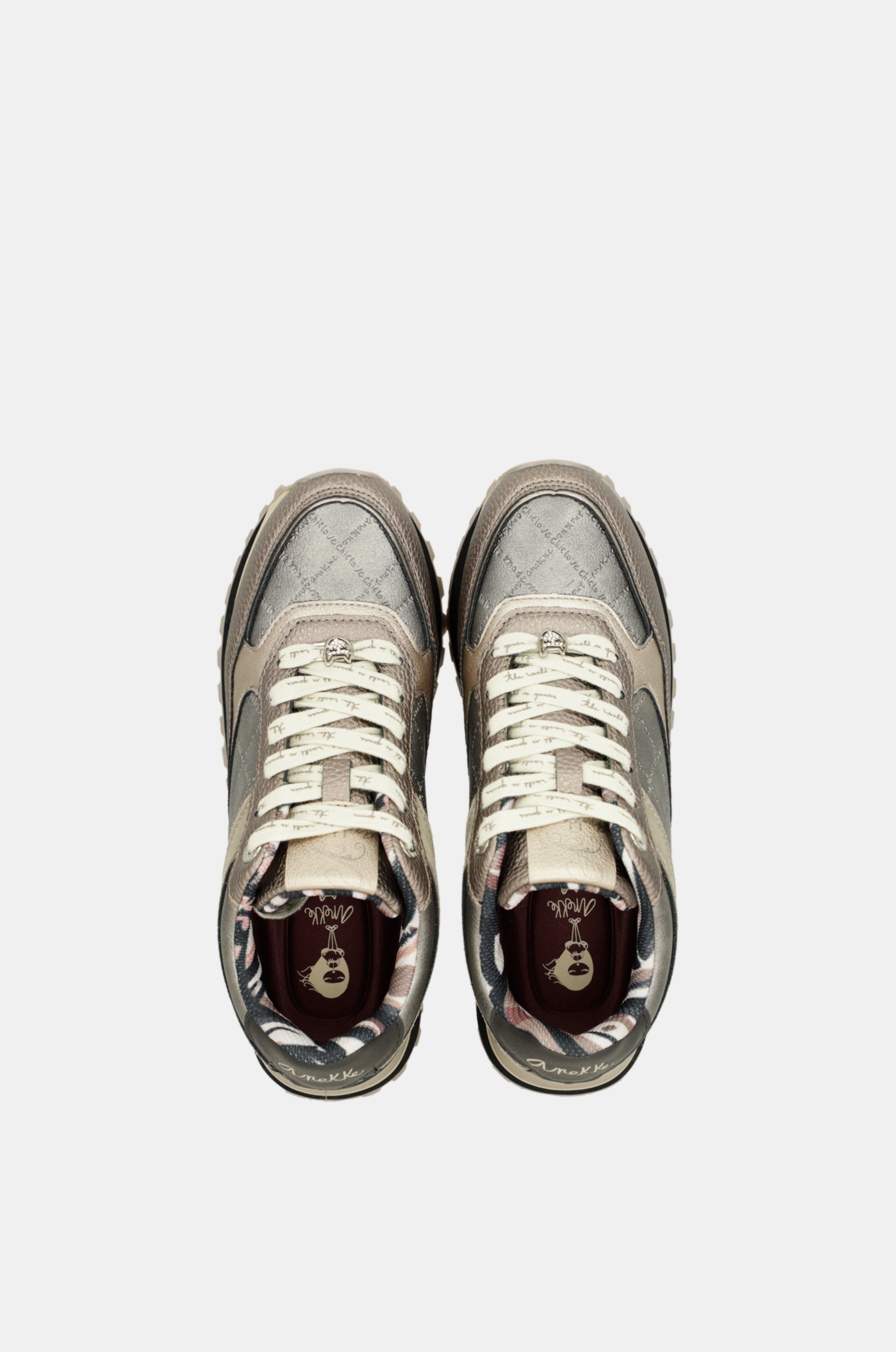 Scarpe sportive piattaforma metallico