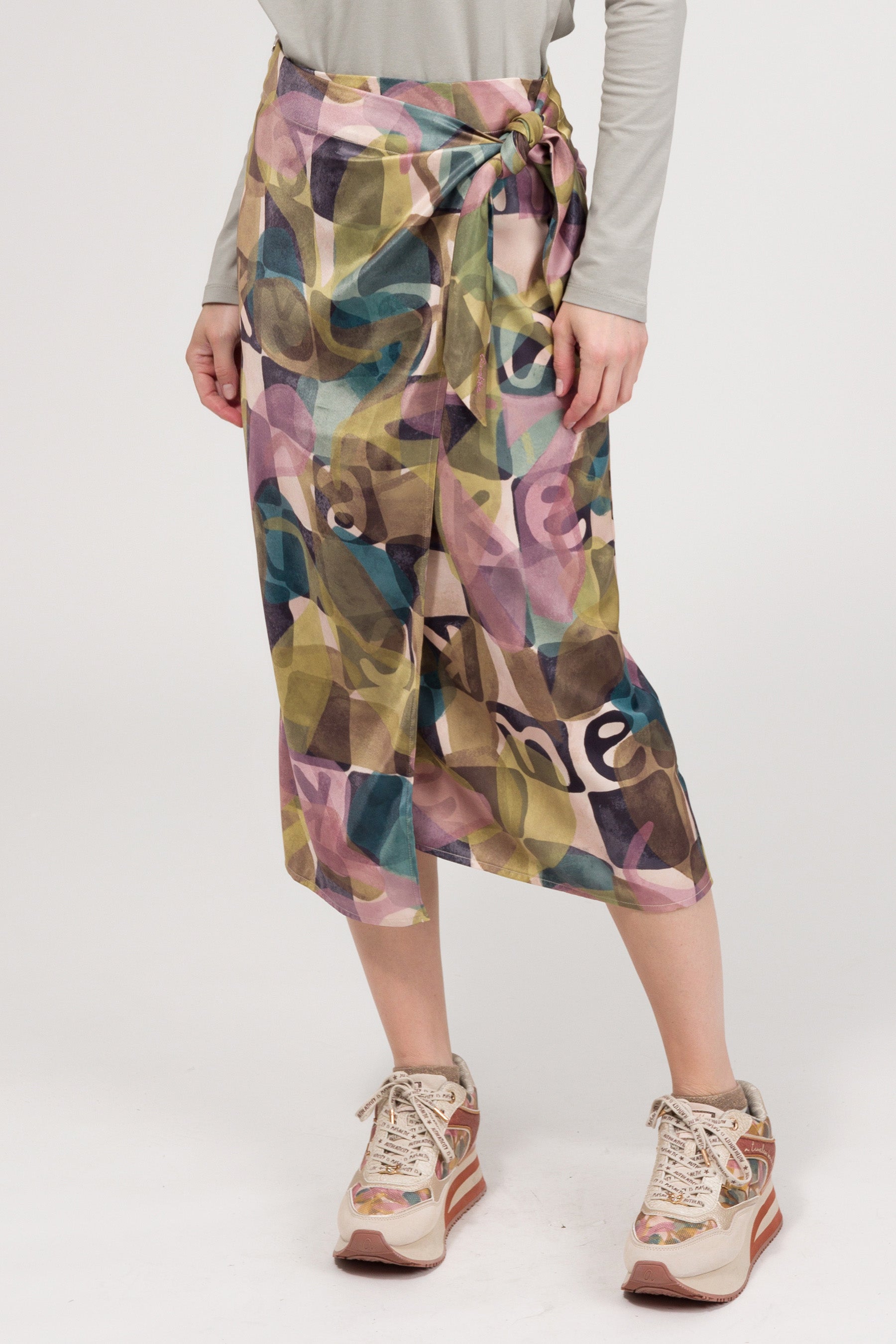 Gonna a pareo Amphora