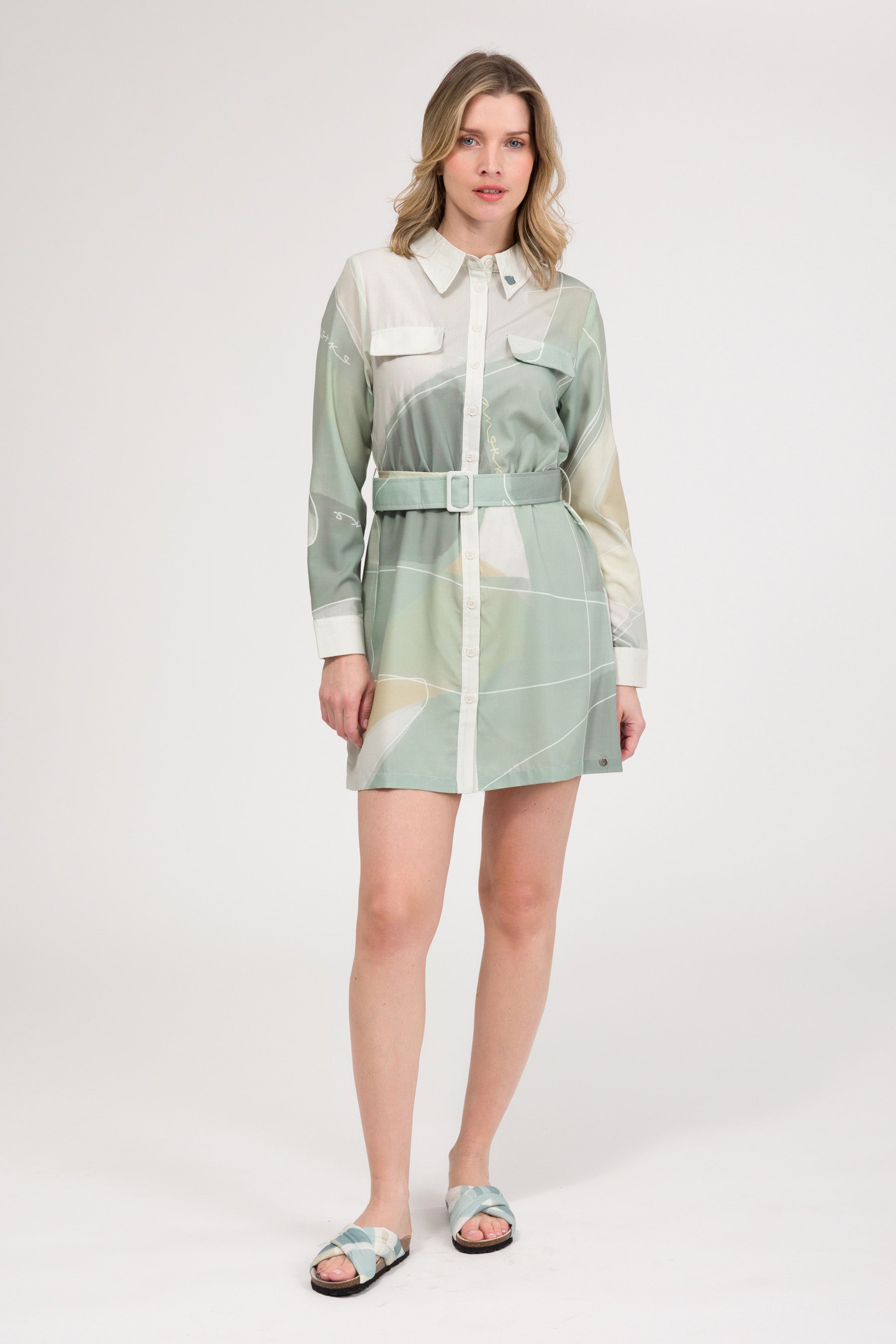 Vestito a maniche lunghe rosa