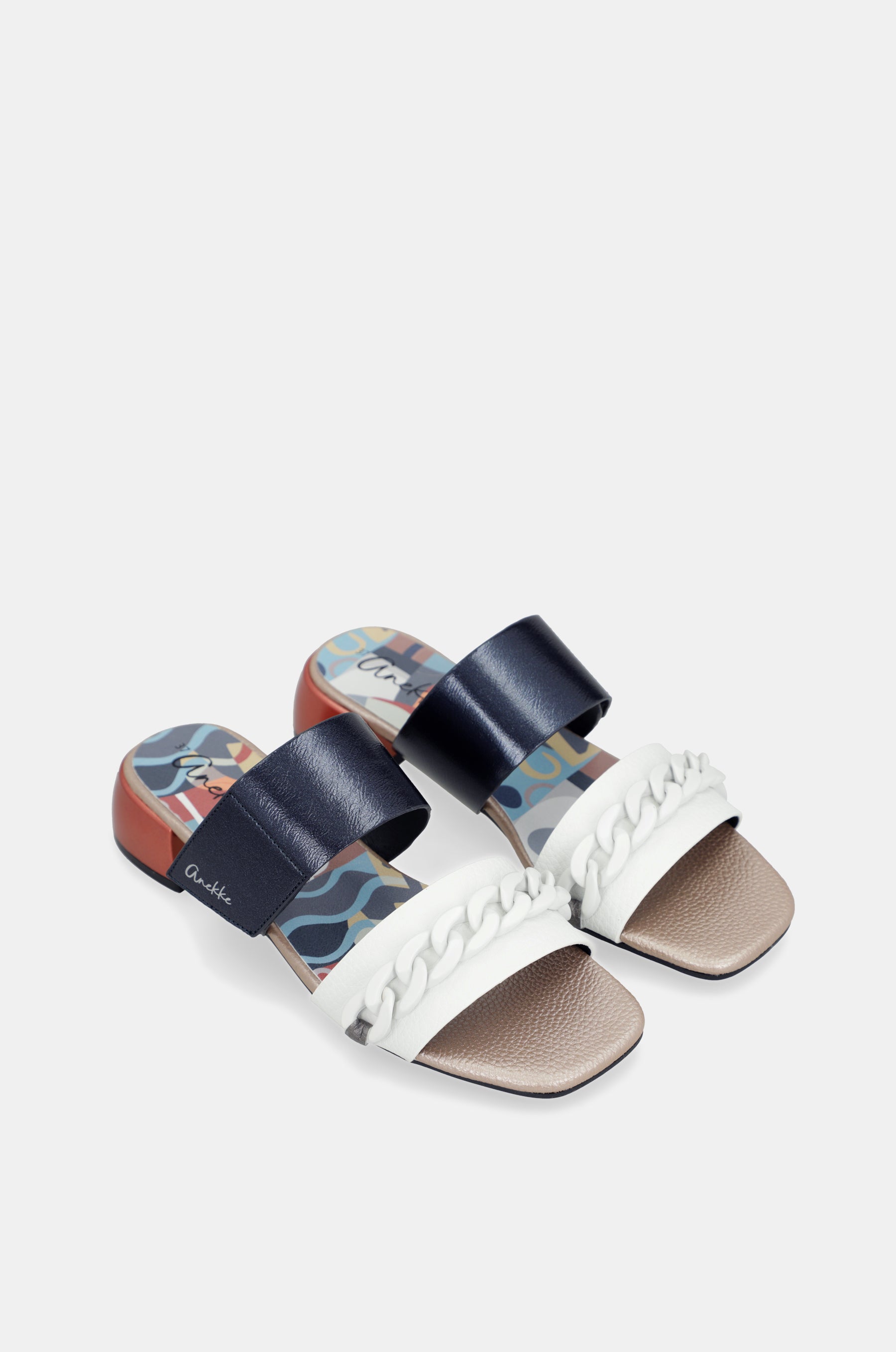 Sandali con tacco e maglie Eikon