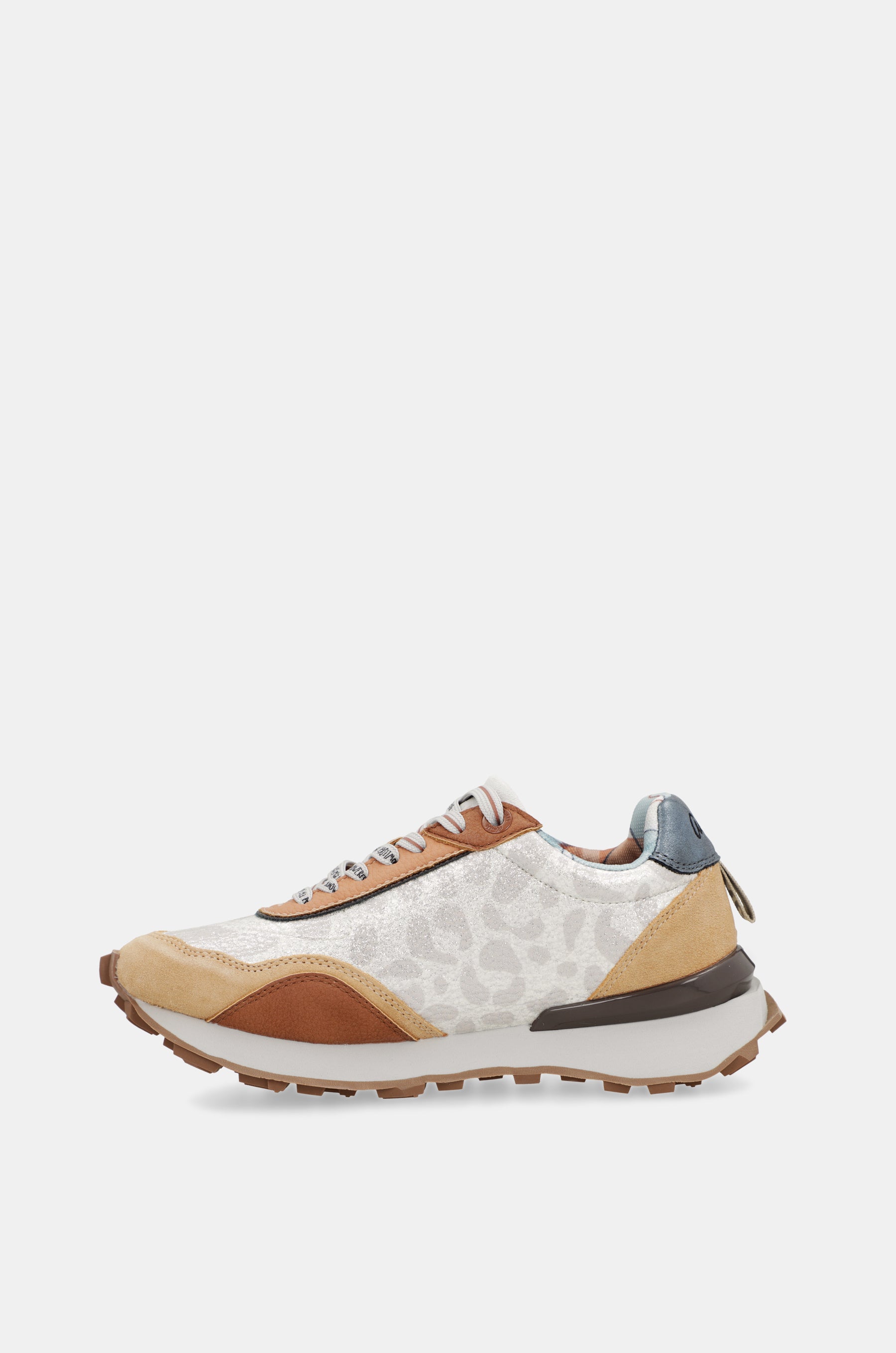 Sneakers beige e arancioni
