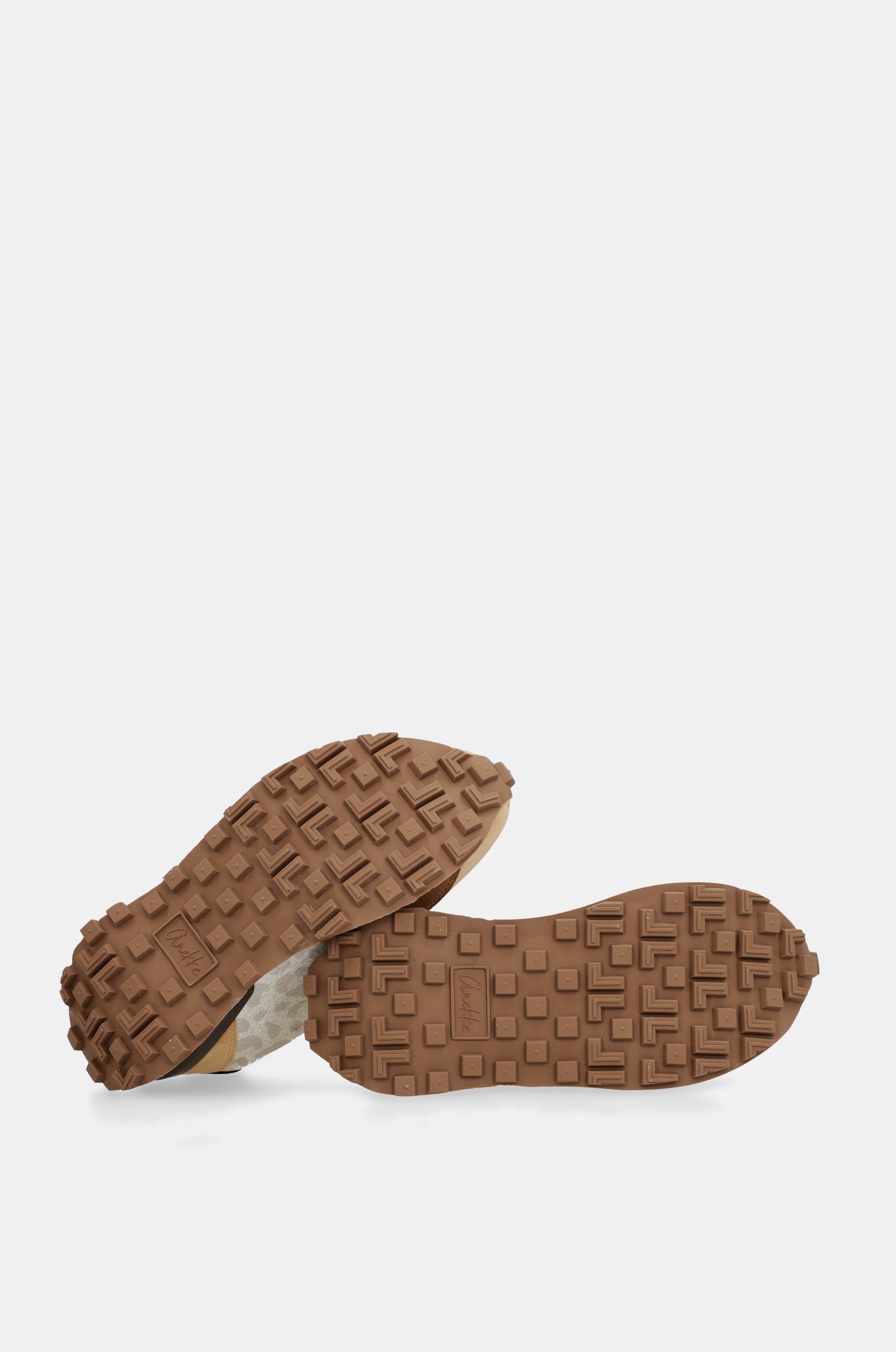 Sneakers beige e arancioni