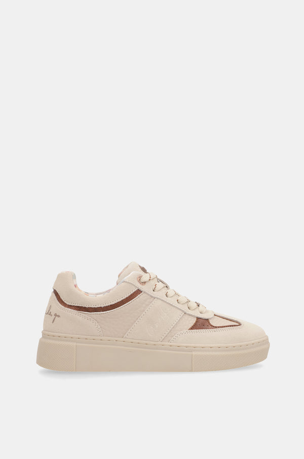 Scarpe sportive bianche con dettagli