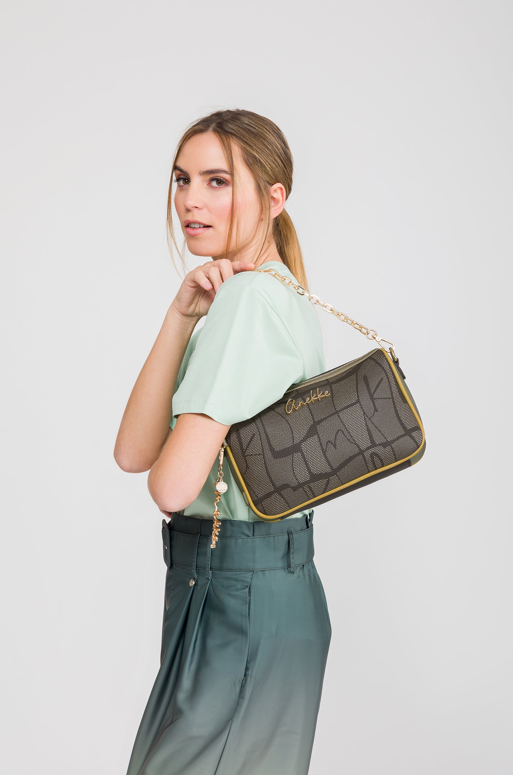 Borsa a tracolla marrone Essentials