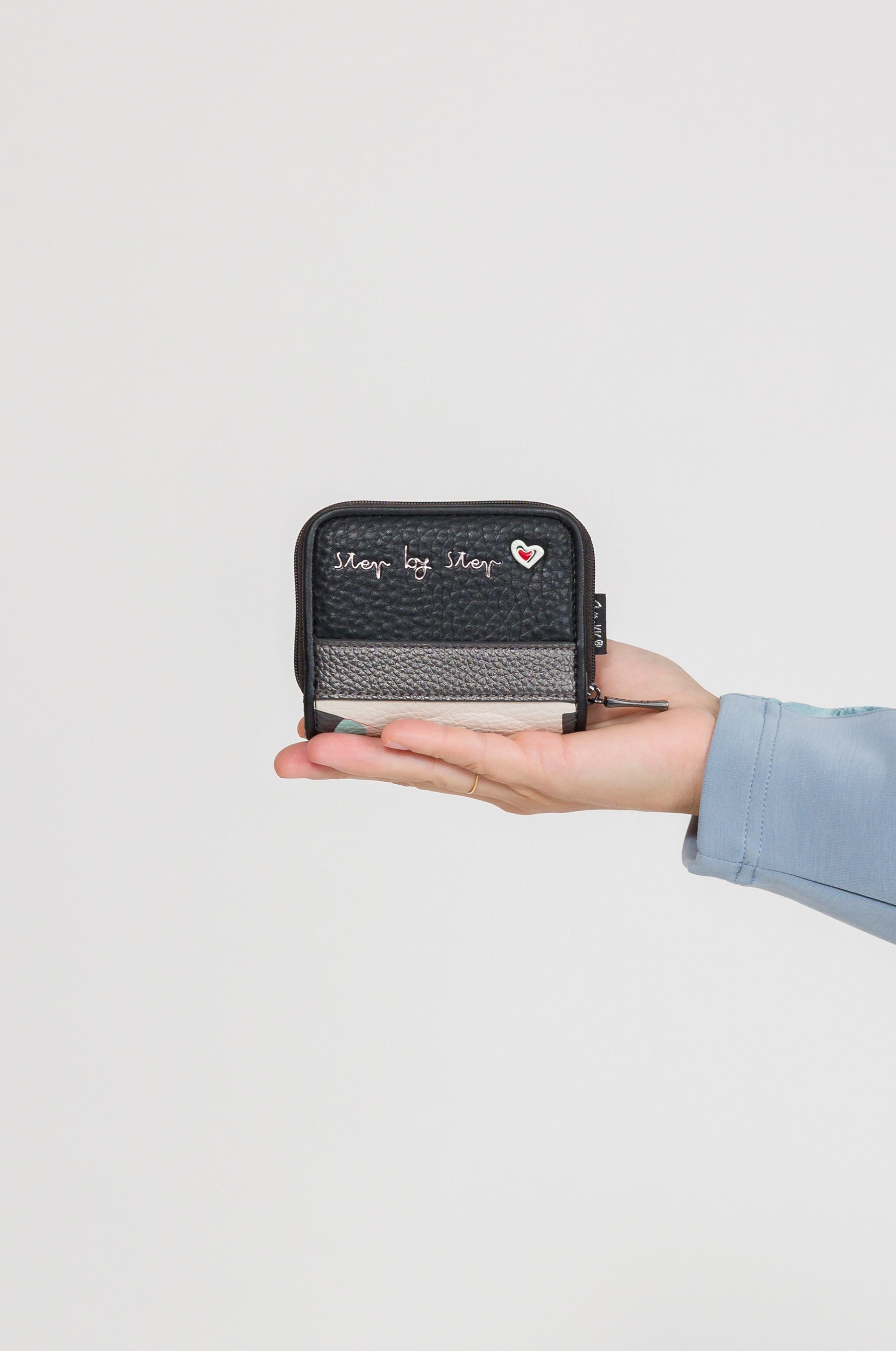 Portafoglio rigido piccolo Eikon