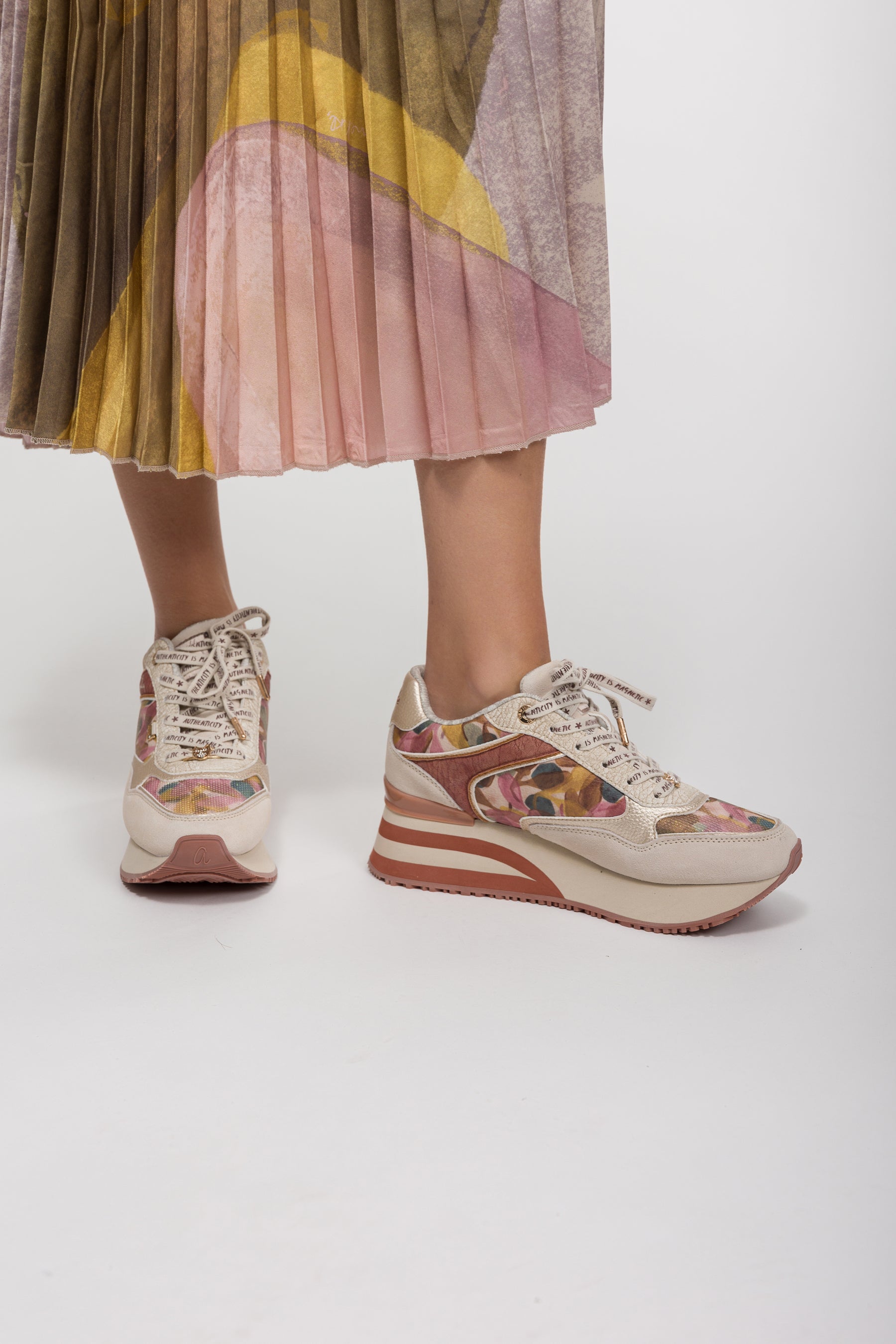 Sneakers rosa e beige Bloom