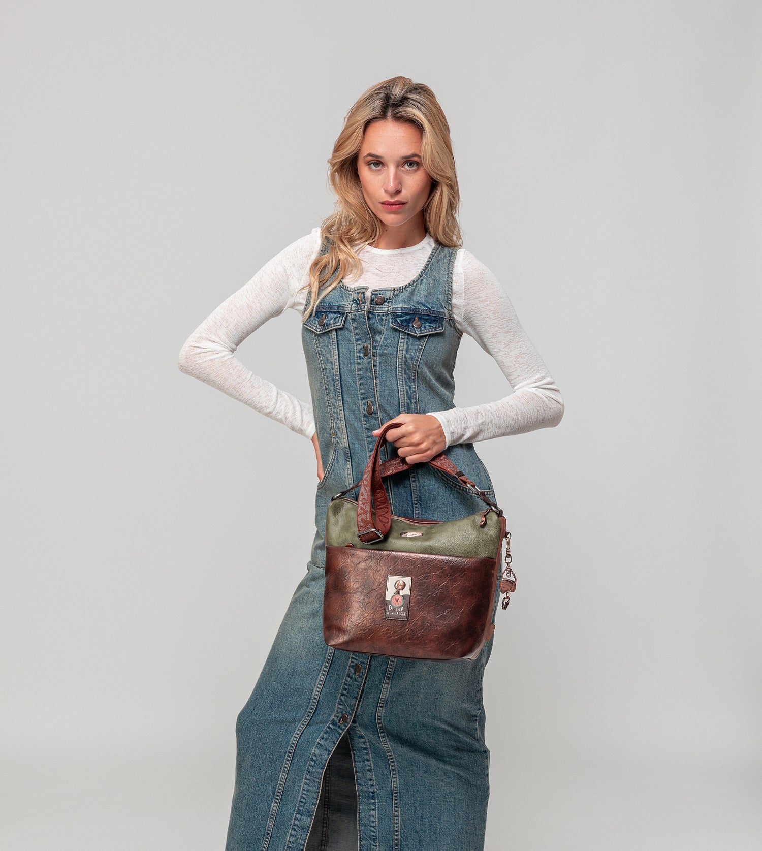 Borsa a tracolla grande Outer con tasche