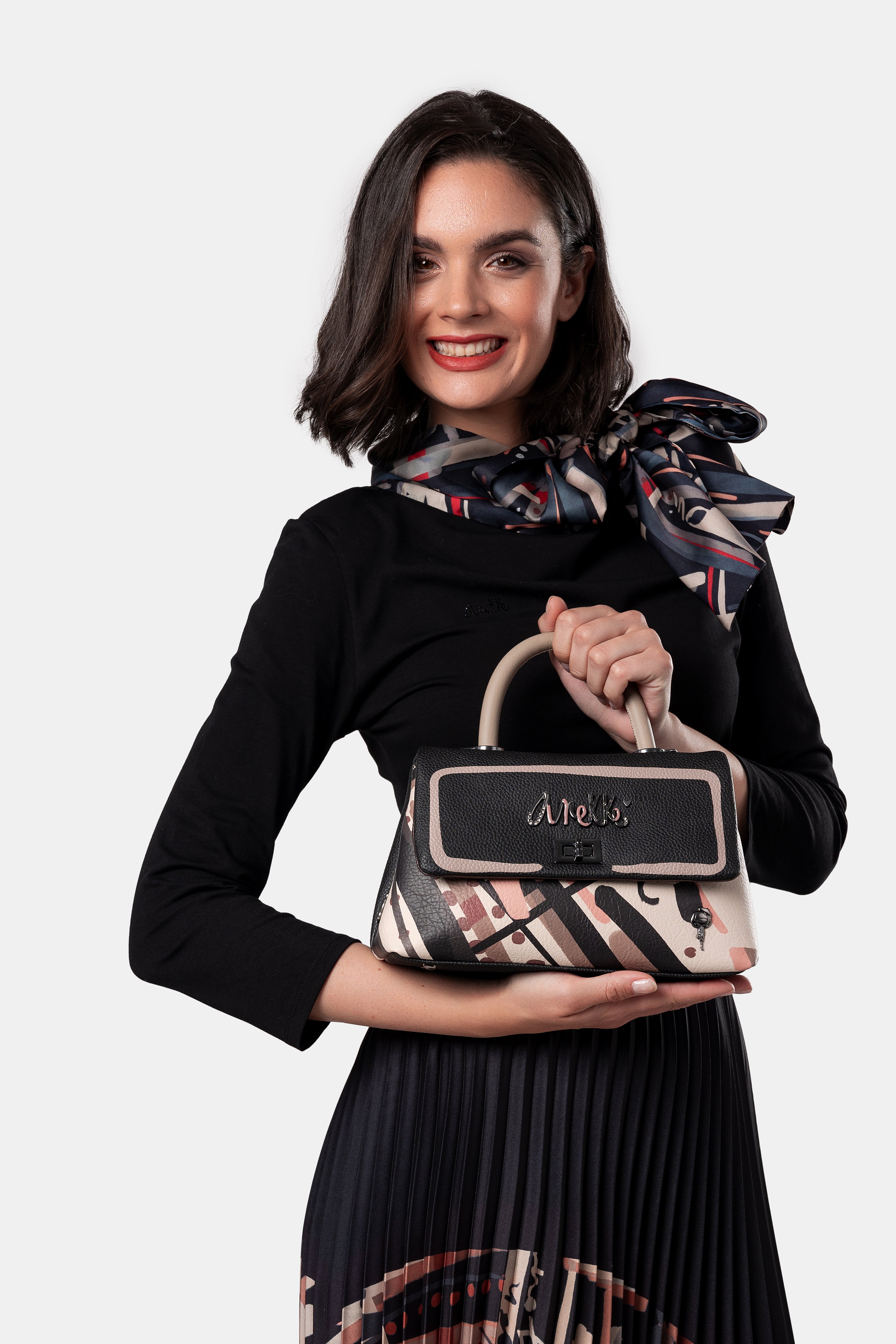 Borsa manico corto e tracolla Parisian