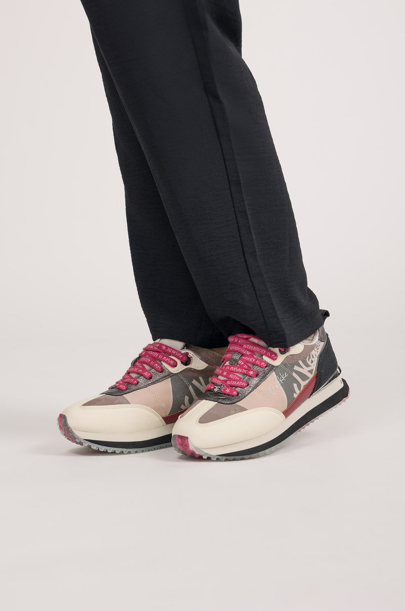 Sneakers rosa e bianche