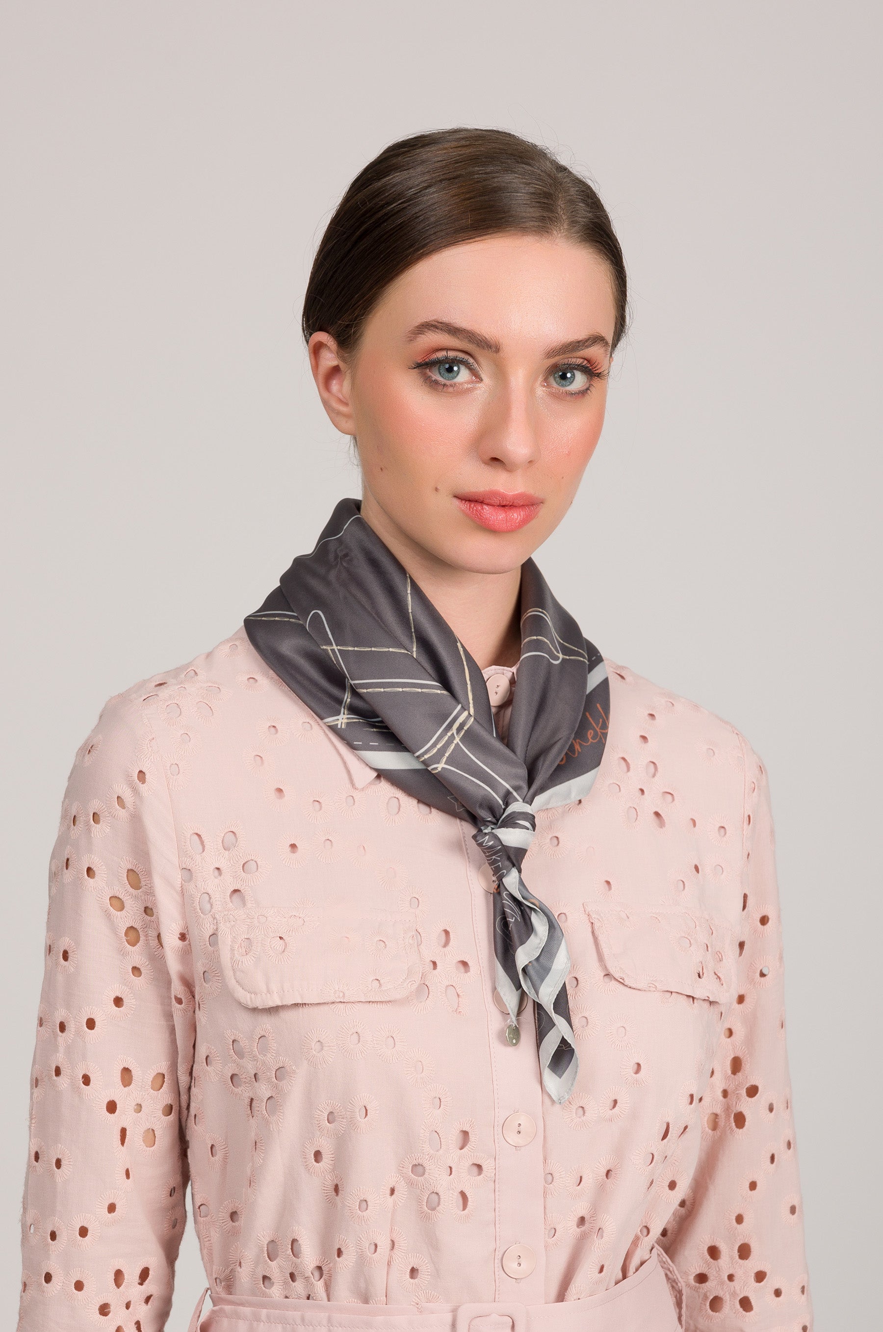 Foulard quadrato con stampa Auralis